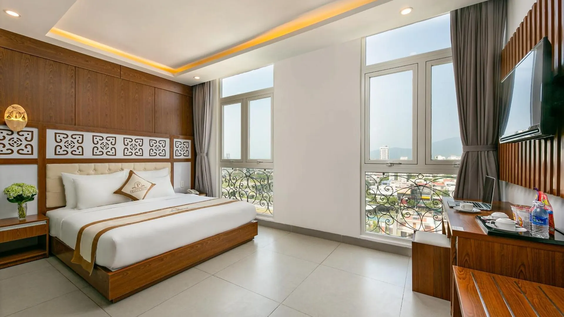 Prague Da Nang Beach Hotel